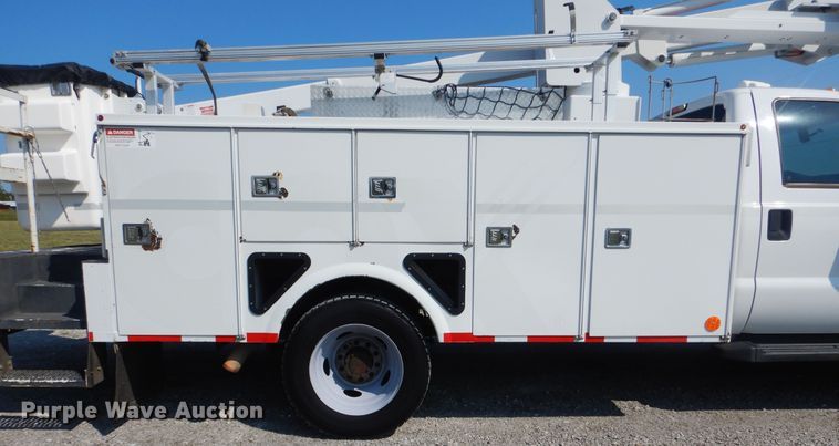 image for item GM9196 2012 Ford F550  bucket truck