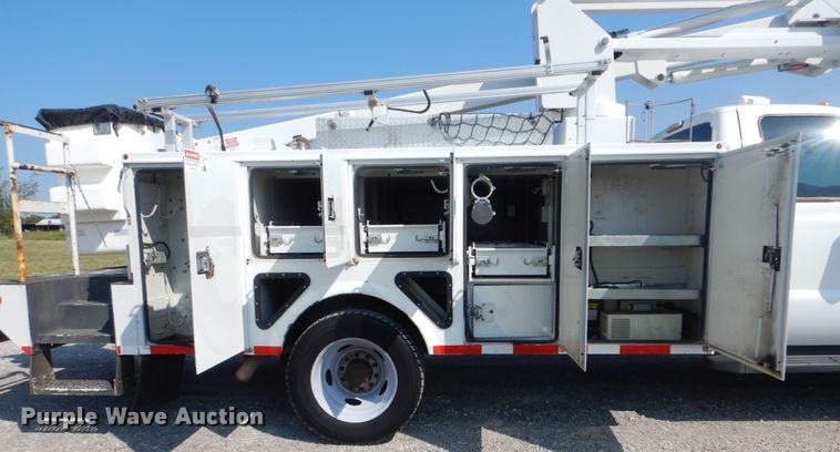 image for item GM9196 2012 Ford F550  bucket truck