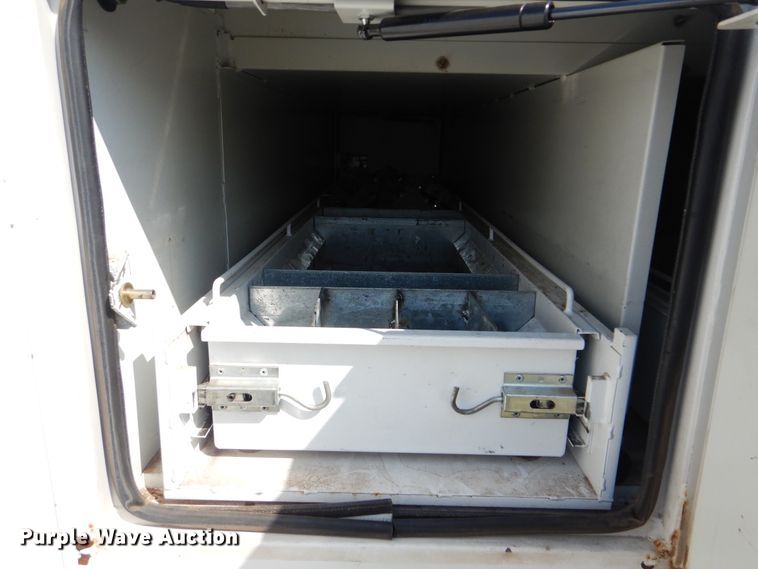 image for item GM9196 2012 Ford F550  bucket truck