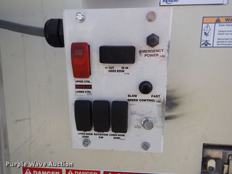 image for item GM9196 2012 Ford F550  bucket truck