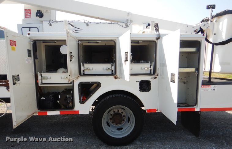 image for item GM9196 2012 Ford F550  bucket truck