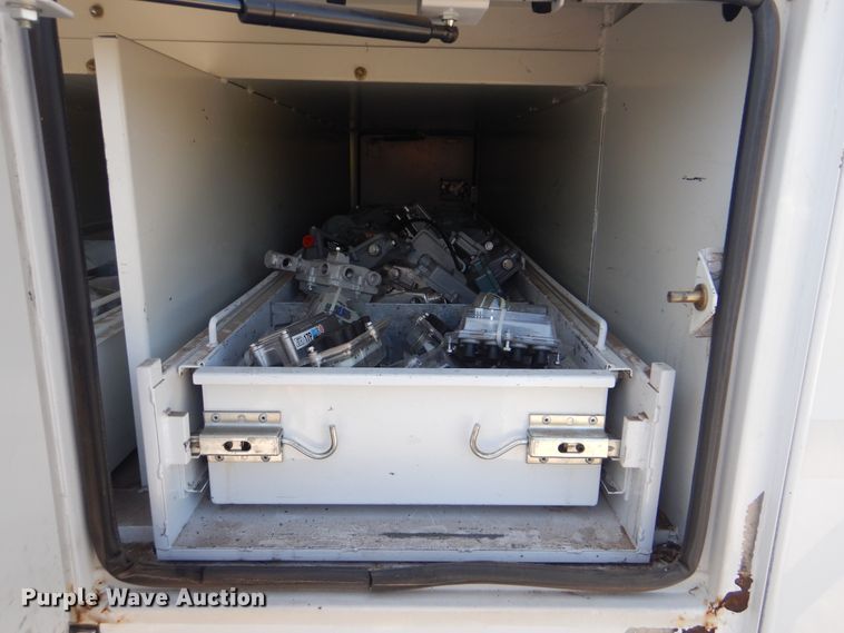 image for item GM9196 2012 Ford F550  bucket truck