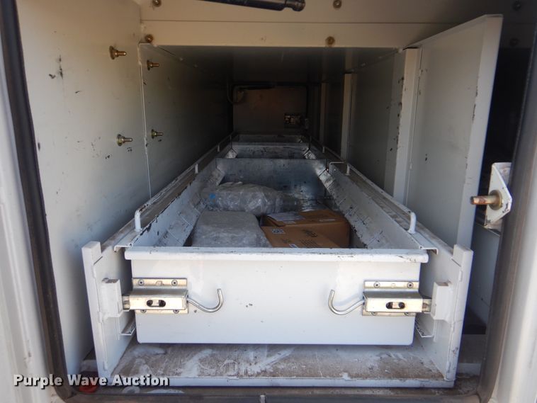 image for item GM9196 2012 Ford F550  bucket truck