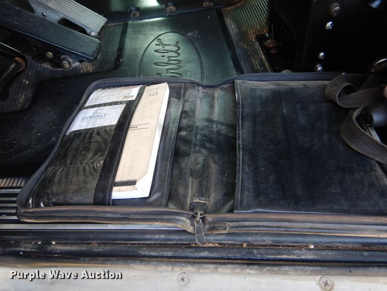 image for item GM9201 2008 Peterbilt 365  crane truck