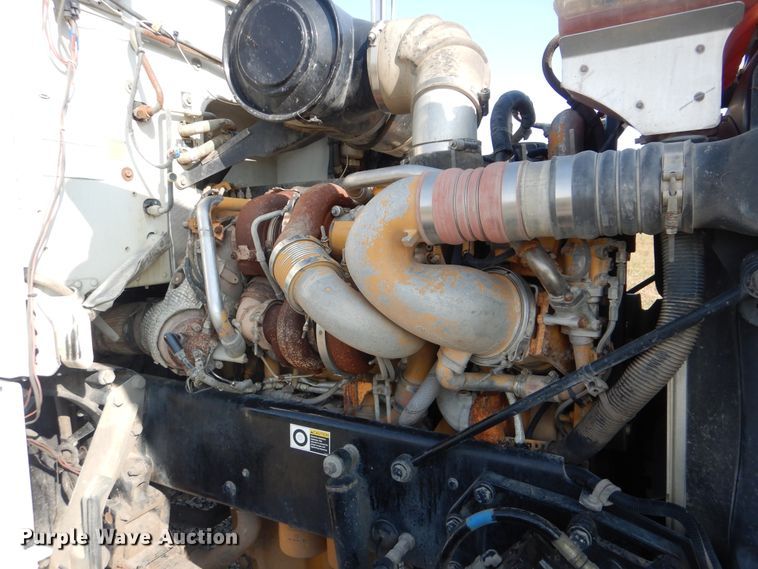 image for item GM9201 2008 Peterbilt 365  crane truck