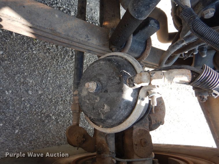 image for item GM9201 2008 Peterbilt 365  crane truck