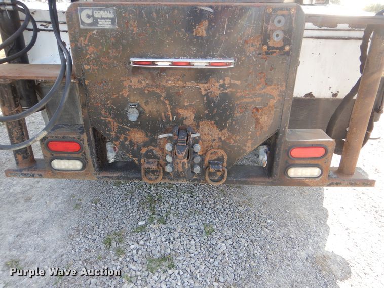 image for item GM9201 2008 Peterbilt 365  crane truck