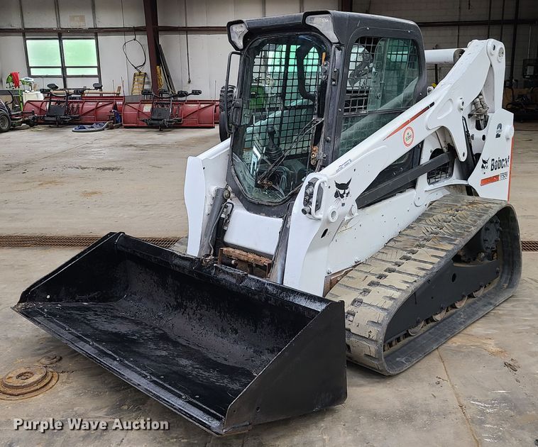 image for item GO9334 2014 Bobcat T650  tracked skid steer loader