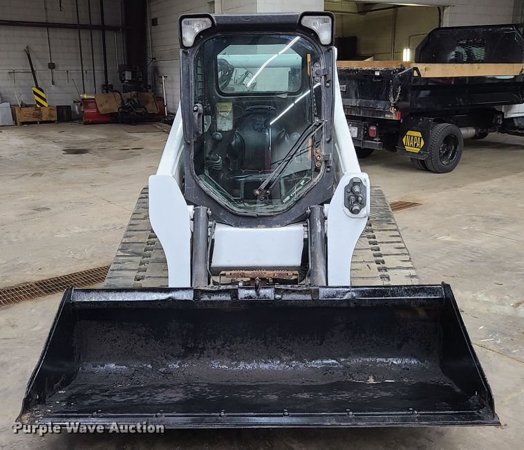 image for item GO9334 2014 Bobcat T650  tracked skid steer loader