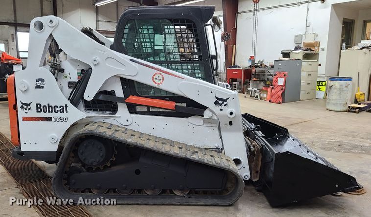 image for item GO9334 2014 Bobcat T650  tracked skid steer loader