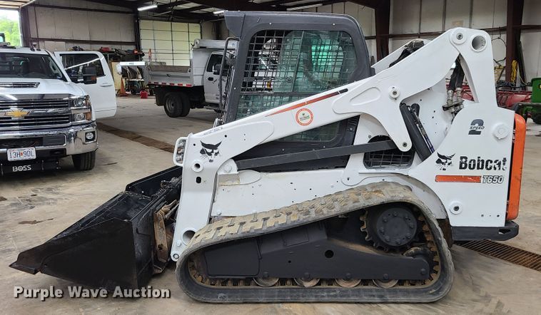 image for item GO9334 2014 Bobcat T650  tracked skid steer loader