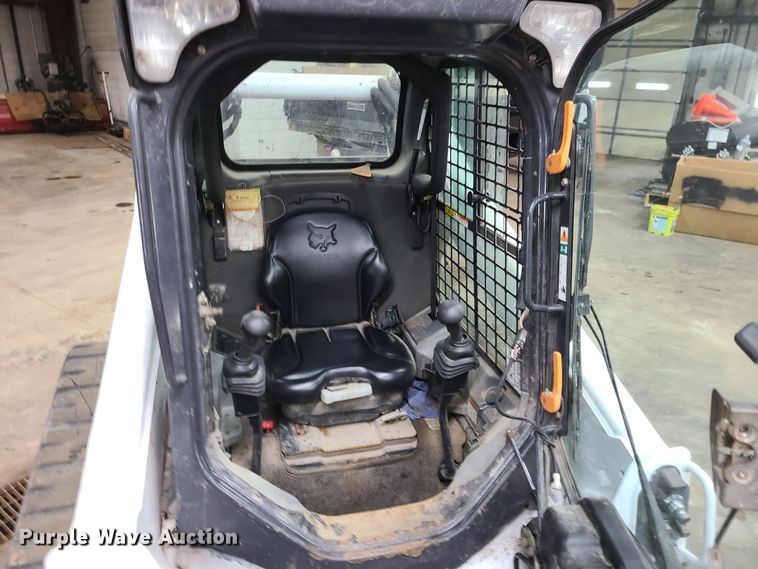 image for item GO9334 2014 Bobcat T650  tracked skid steer loader
