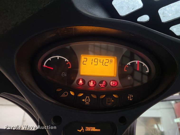 image for item GO9334 2014 Bobcat T650  tracked skid steer loader