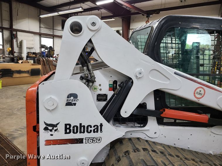 image for item GO9334 2014 Bobcat T650  tracked skid steer loader