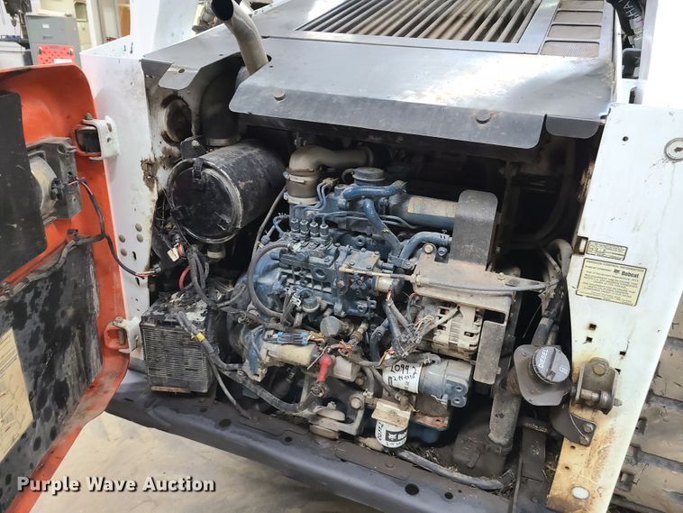 image for item GO9334 2014 Bobcat T650  tracked skid steer loader