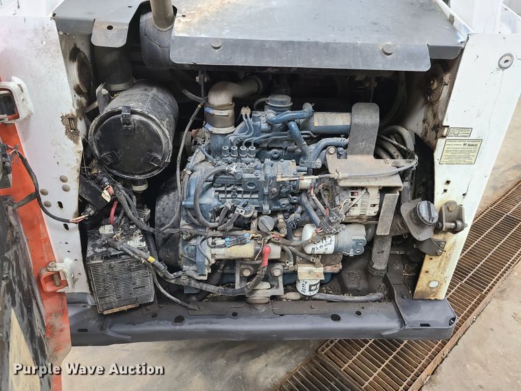 image for item GO9334 2014 Bobcat T650  tracked skid steer loader