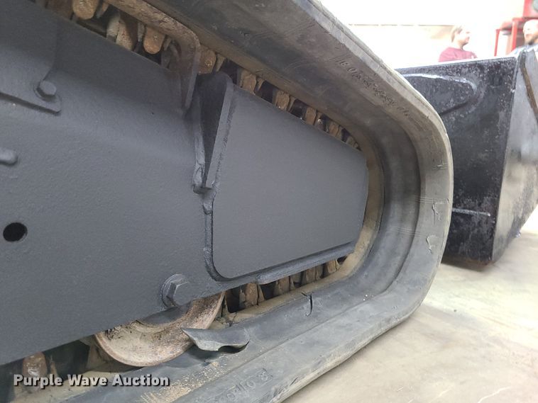 image for item GO9334 2014 Bobcat T650  tracked skid steer loader