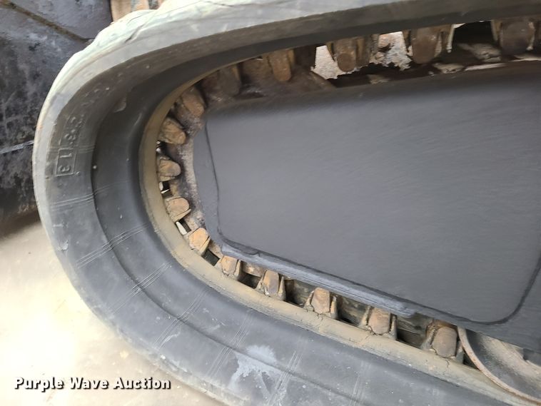 image for item GO9334 2014 Bobcat T650  tracked skid steer loader