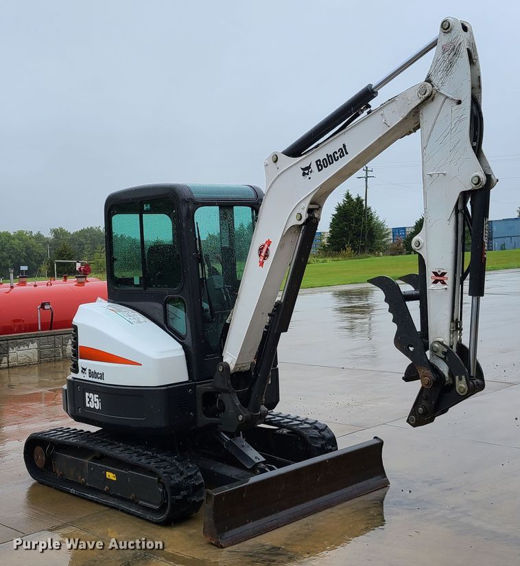 image for item GO9335 2017 Bobcat E35i  mini excavator