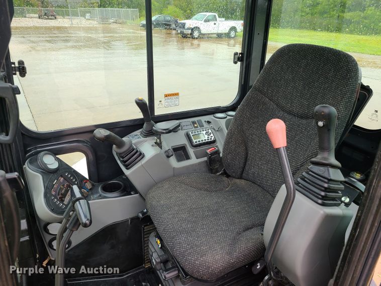 image for item GO9335 2017 Bobcat E35i  mini excavator