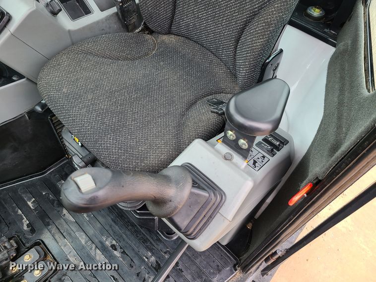 image for item GO9335 2017 Bobcat E35i  mini excavator