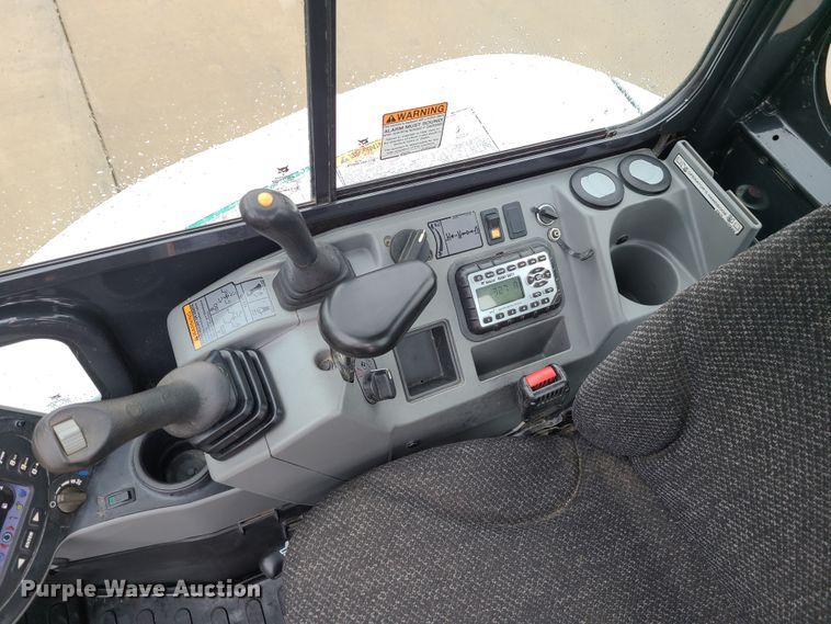 image for item GO9335 2017 Bobcat E35i  mini excavator