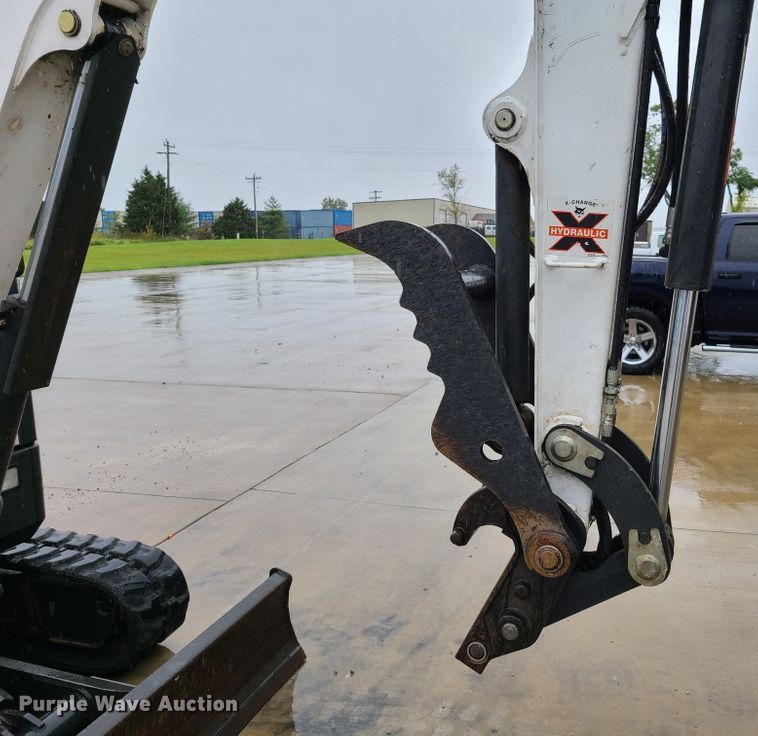 image for item GO9335 2017 Bobcat E35i  mini excavator