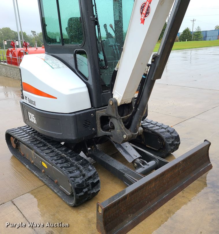 image for item GO9335 2017 Bobcat E35i  mini excavator