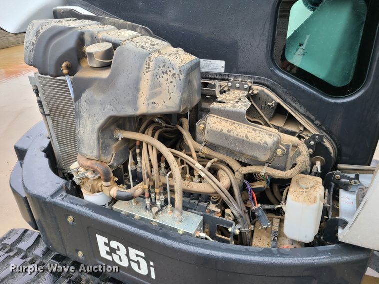 image for item GO9335 2017 Bobcat E35i  mini excavator