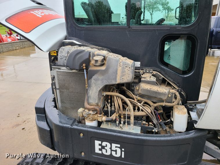 image for item GO9335 2017 Bobcat E35i  mini excavator