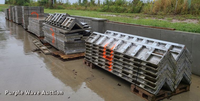 image for item GO9350 (10) pallets of aluminum concrete forms