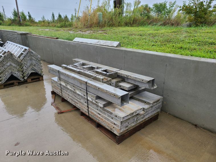 image for item GO9350 (10) pallets of aluminum concrete forms
