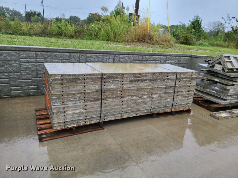 image for item GO9350 (10) pallets of aluminum concrete forms