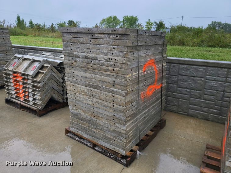 image for item GO9350 (10) pallets of aluminum concrete forms