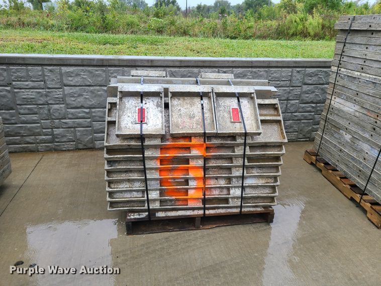 image for item GO9350 (10) pallets of aluminum concrete forms