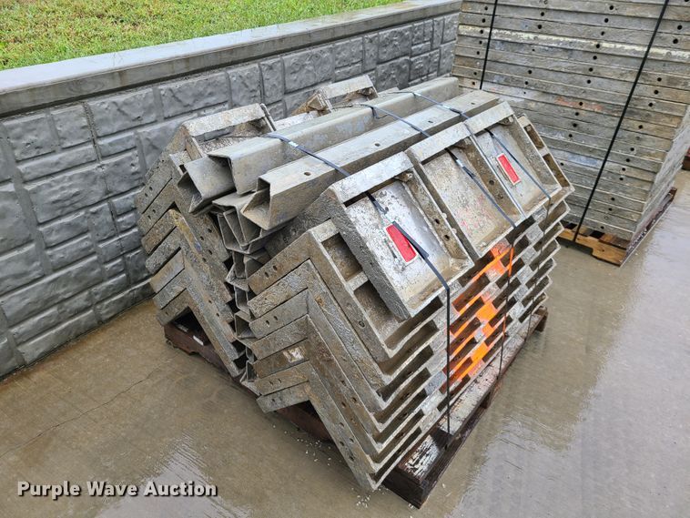 image for item GO9350 (10) pallets of aluminum concrete forms