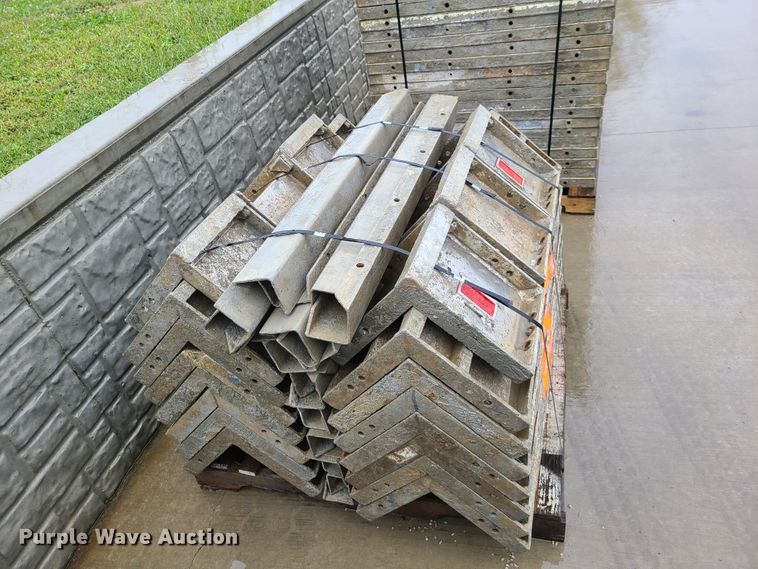 image for item GO9350 (10) pallets of aluminum concrete forms