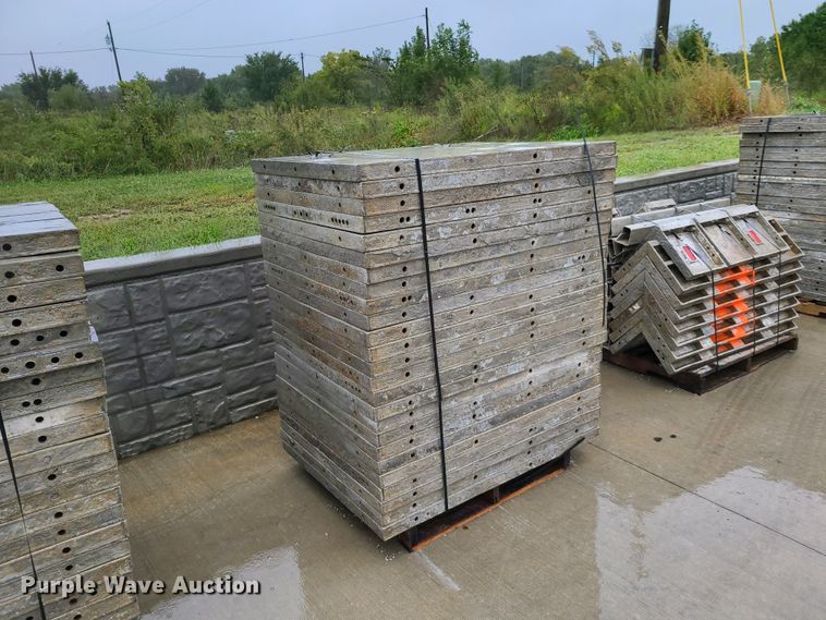image for item GO9350 (10) pallets of aluminum concrete forms