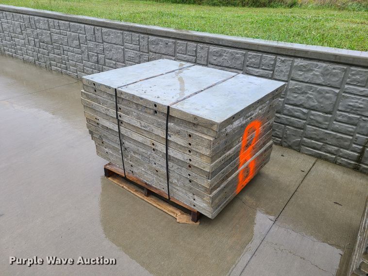image for item GO9350 (10) pallets of aluminum concrete forms
