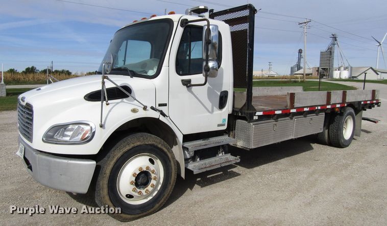 image for item GQ9167 2008 Freightliner M2 106  flatbed truck
