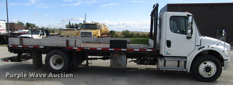 image for item GQ9167 2008 Freightliner M2 106  flatbed truck