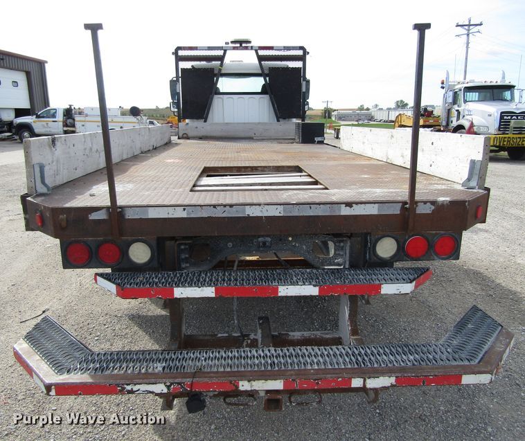 image for item GQ9167 2008 Freightliner M2 106  flatbed truck