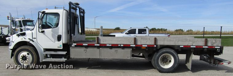 image for item GQ9167 2008 Freightliner M2 106  flatbed truck