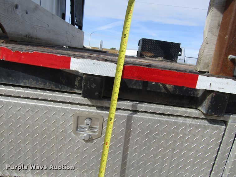 image for item GQ9167 2008 Freightliner M2 106  flatbed truck