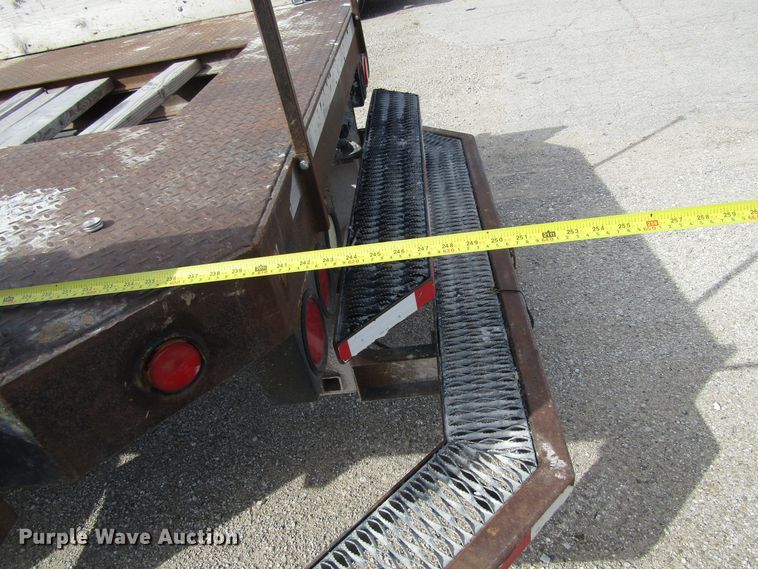 image for item GQ9167 2008 Freightliner M2 106  flatbed truck