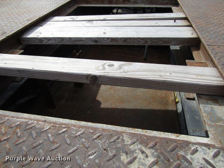 image for item GQ9167 2008 Freightliner M2 106  flatbed truck