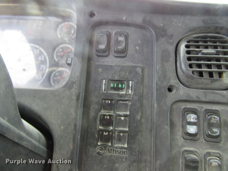 image for item GQ9167 2008 Freightliner M2 106  flatbed truck