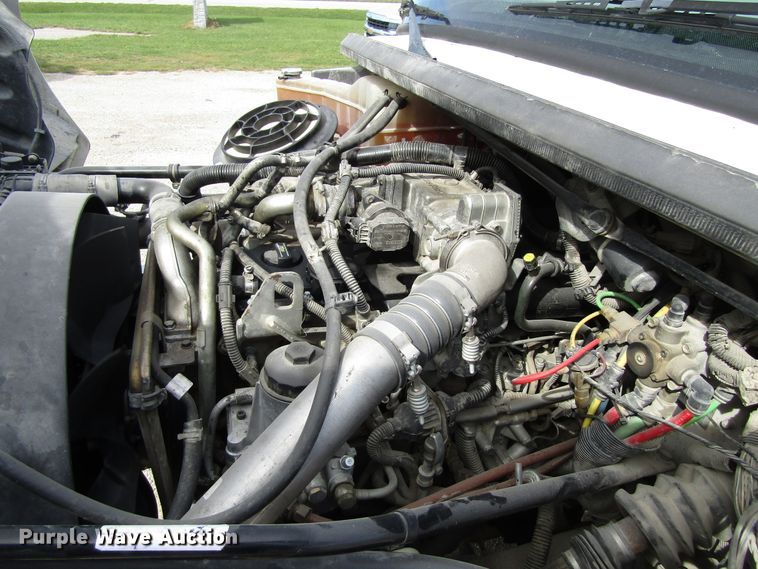 image for item GQ9167 2008 Freightliner M2 106  flatbed truck