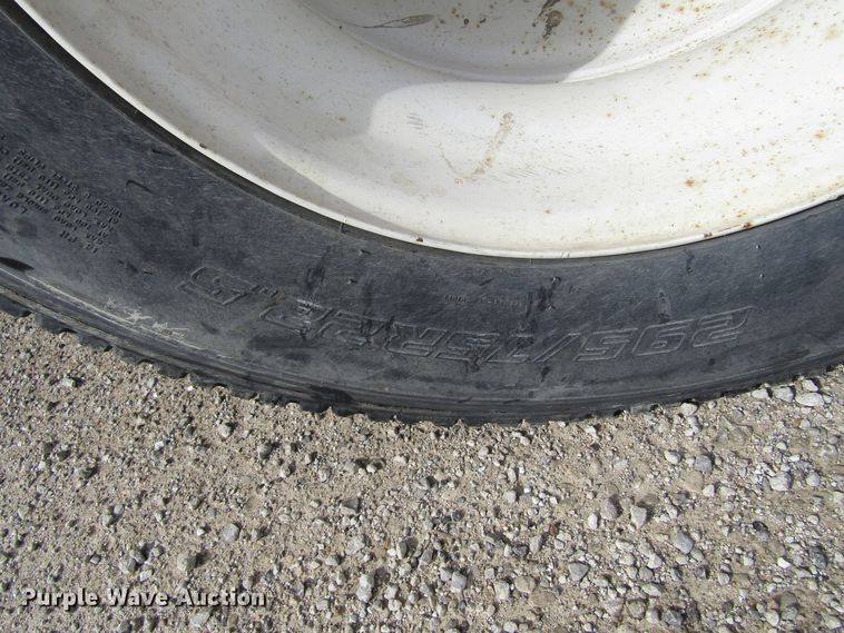 image for item GQ9167 2008 Freightliner M2 106  flatbed truck