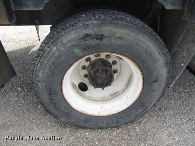 image for item GQ9167 2008 Freightliner M2 106  flatbed truck